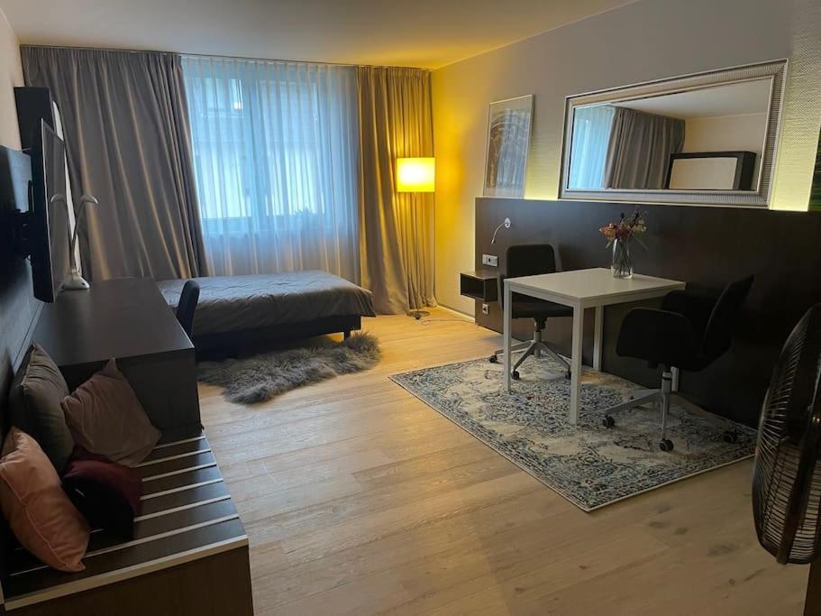 Gemuetliches 778 Apartment Naehe Medienhafen S-Bahn Und Free Parken Dusseldorf Luaran gambar