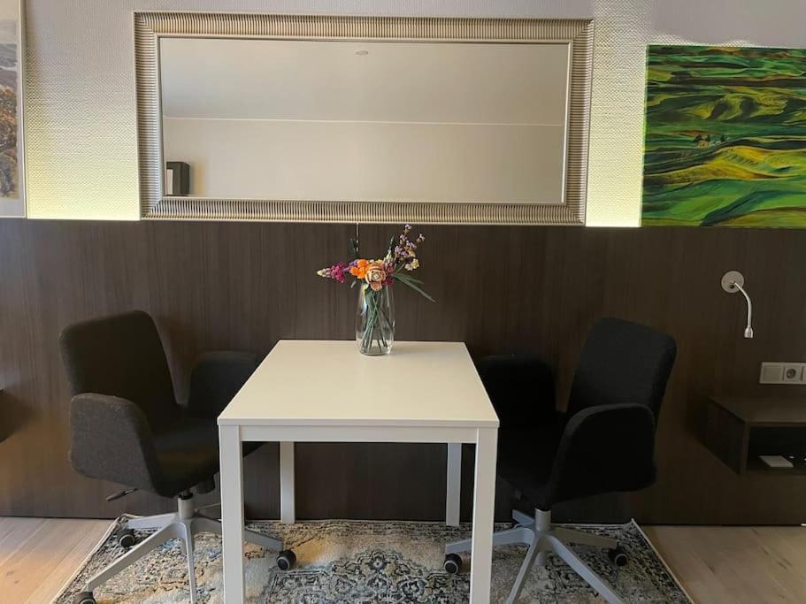 Gemuetliches 778 Apartment Naehe Medienhafen S-Bahn Und Free Parken Dusseldorf Luaran gambar