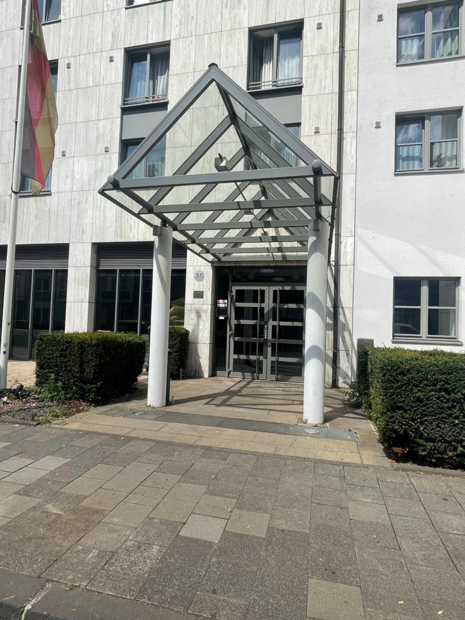 Gemuetliches 778 Apartment Naehe Medienhafen S-Bahn Und Free Parken Dusseldorf Luaran gambar